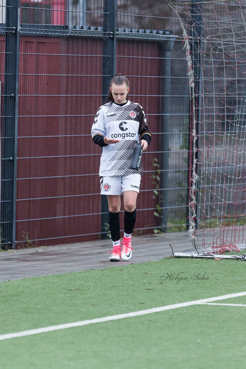 Bild 106 - B-Juniorinnen FC St.Pauli . Braedstrup IF : Ergebnis: 4:1